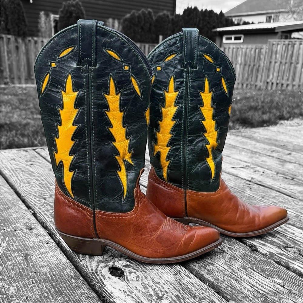 Vintage Code West Rare Color combination. Dark Green, Yellow and Cognac